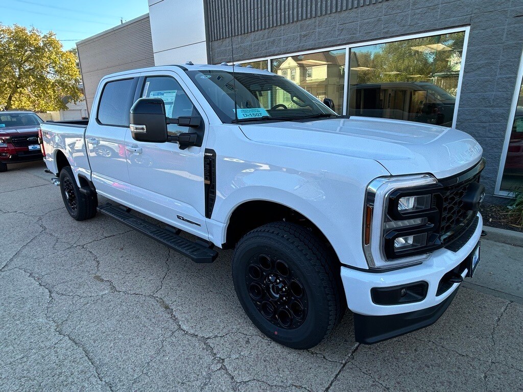 2026 Ford F-350 Lariat photo 4
