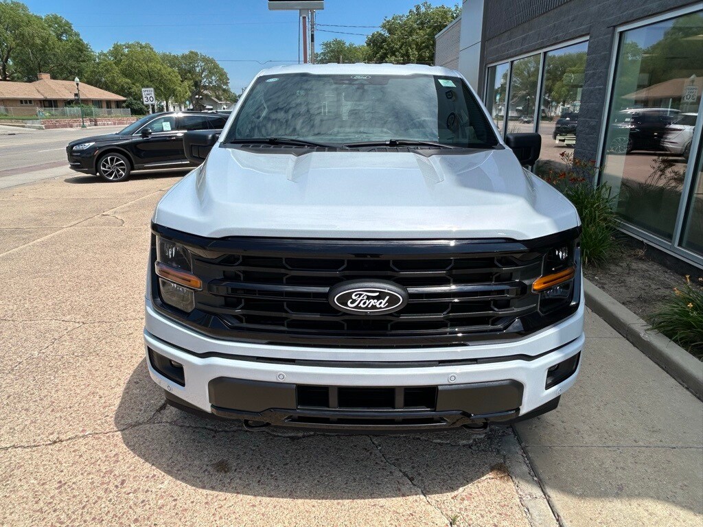 2025 Ford F-150 XLT photo 3