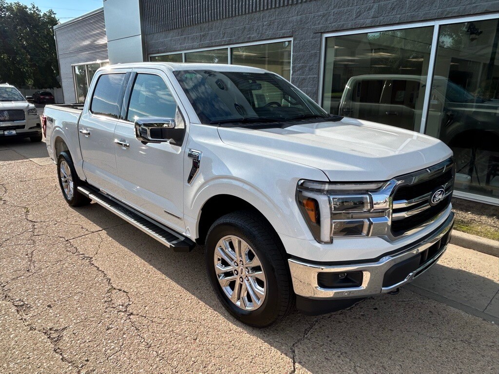 2025 Ford F-150 Lariat photo 3
