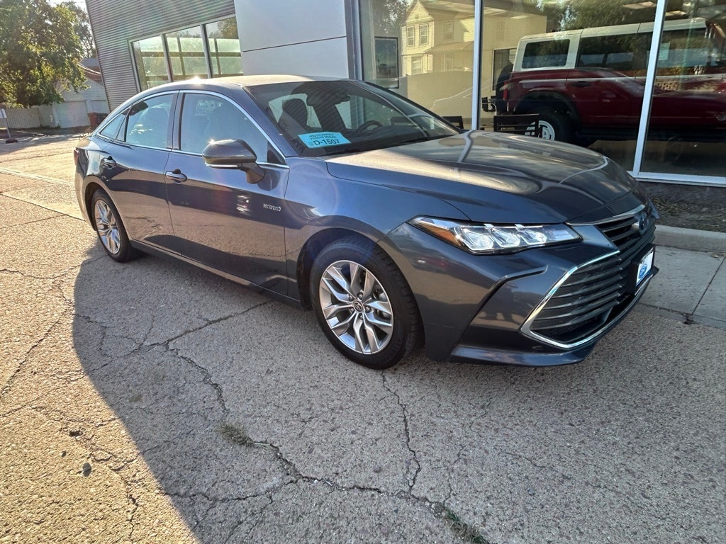 Used 2021 Toyota Avalon Hybrid XLE Sedan