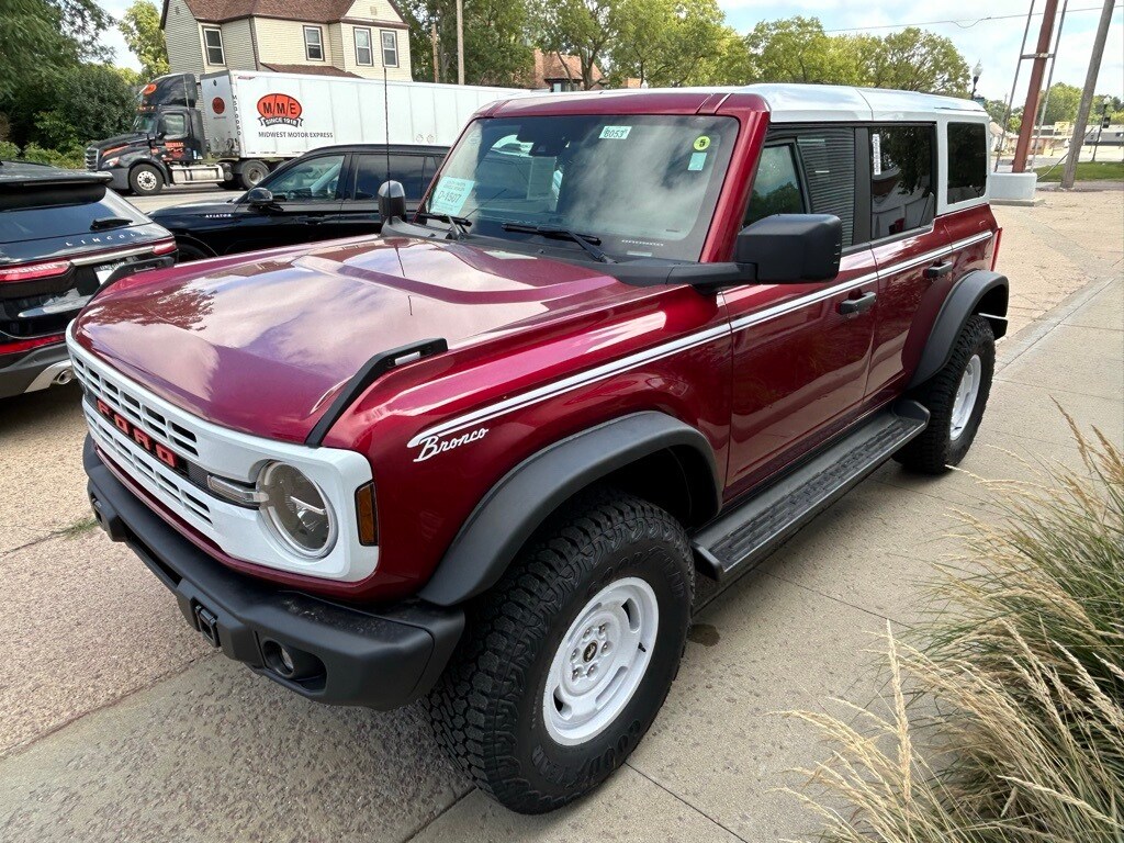 2025 Ford Bronco Heritage First Edition photo 2