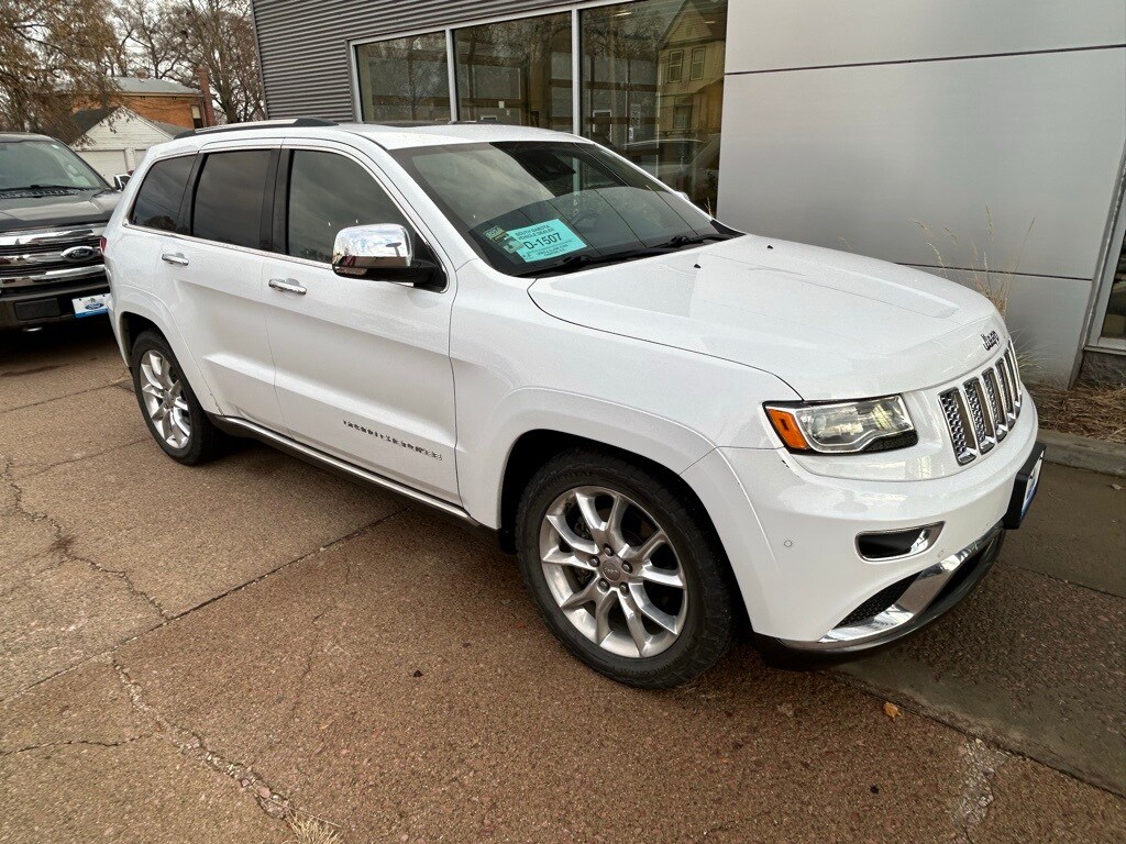 Used 2016 Jeep Grand Cherokee Summit 4x4 SUV