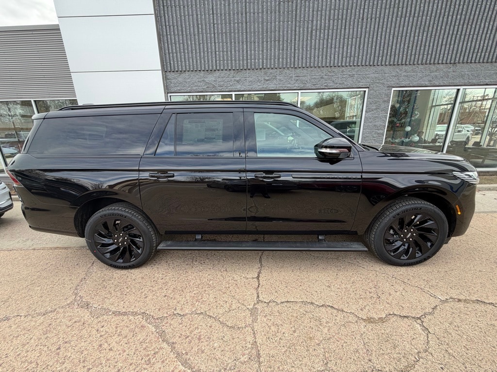 2026 Lincoln Navigator Reserve's photo