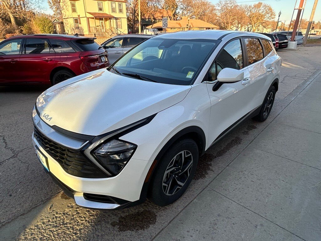 2023 Kia Sportage LX photo 2