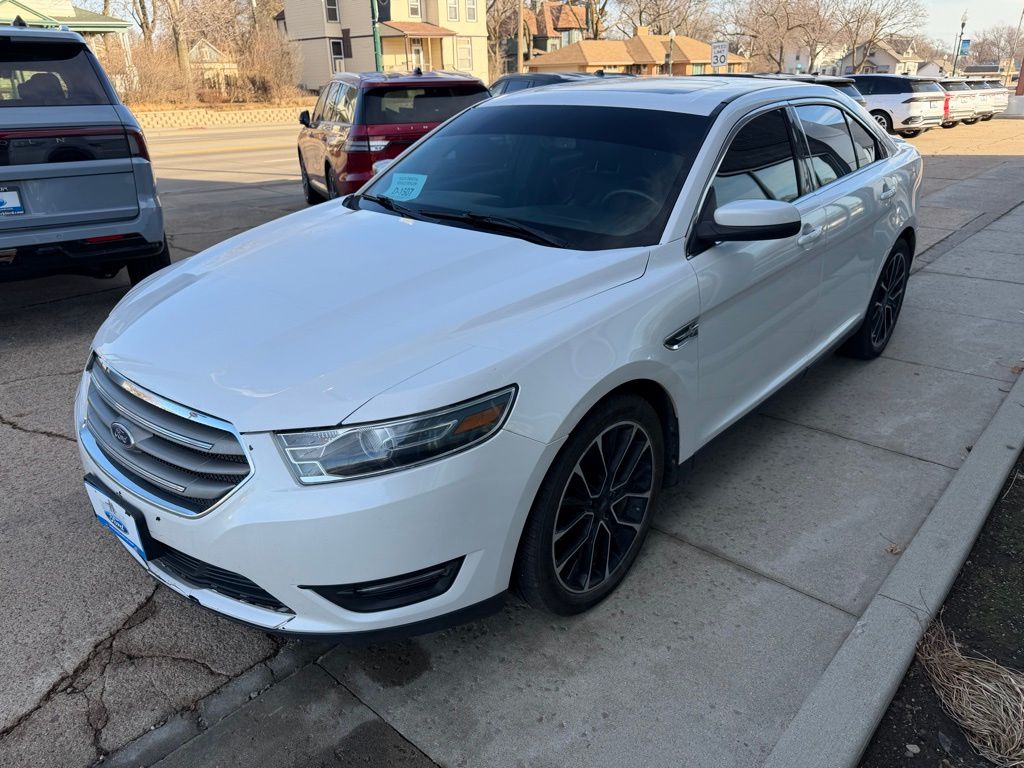 2017 Ford Taurus SEL