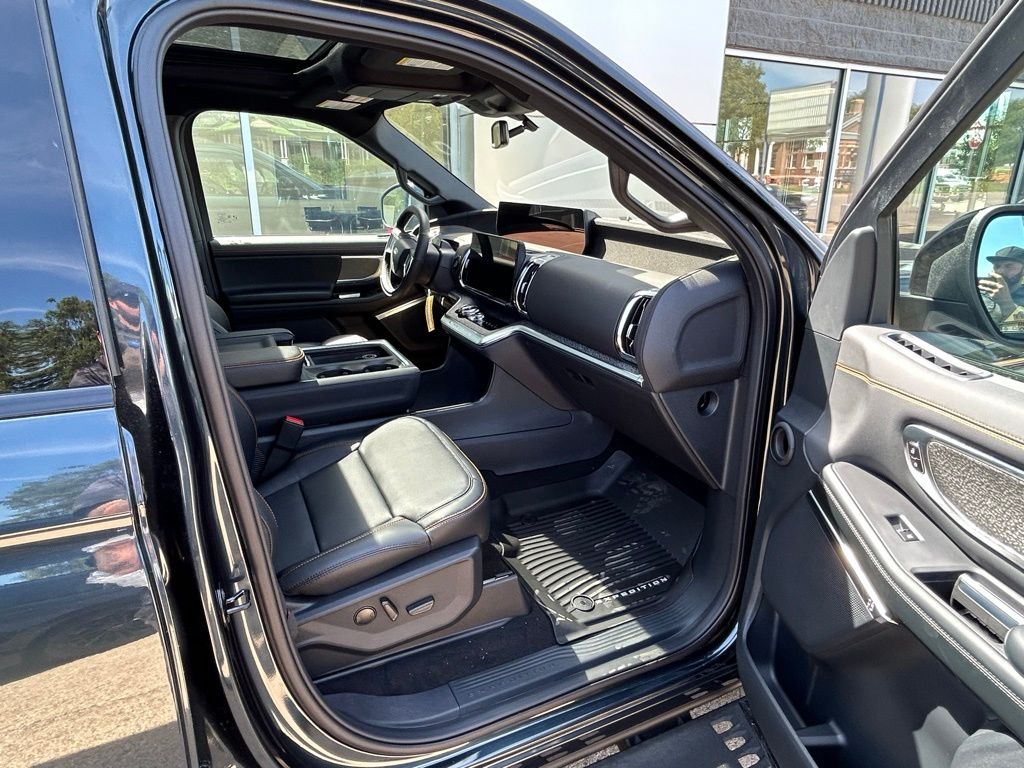 2025 Ford Expedition Tremor - Photo 6