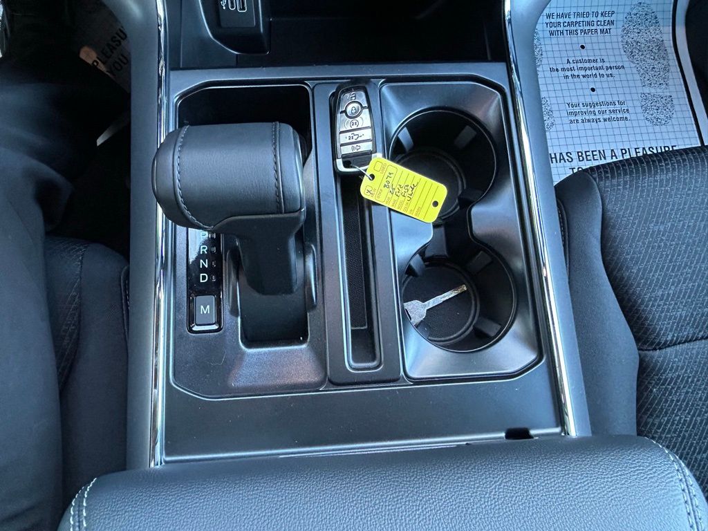 2025 Ford F-150 XLT - Photo 15