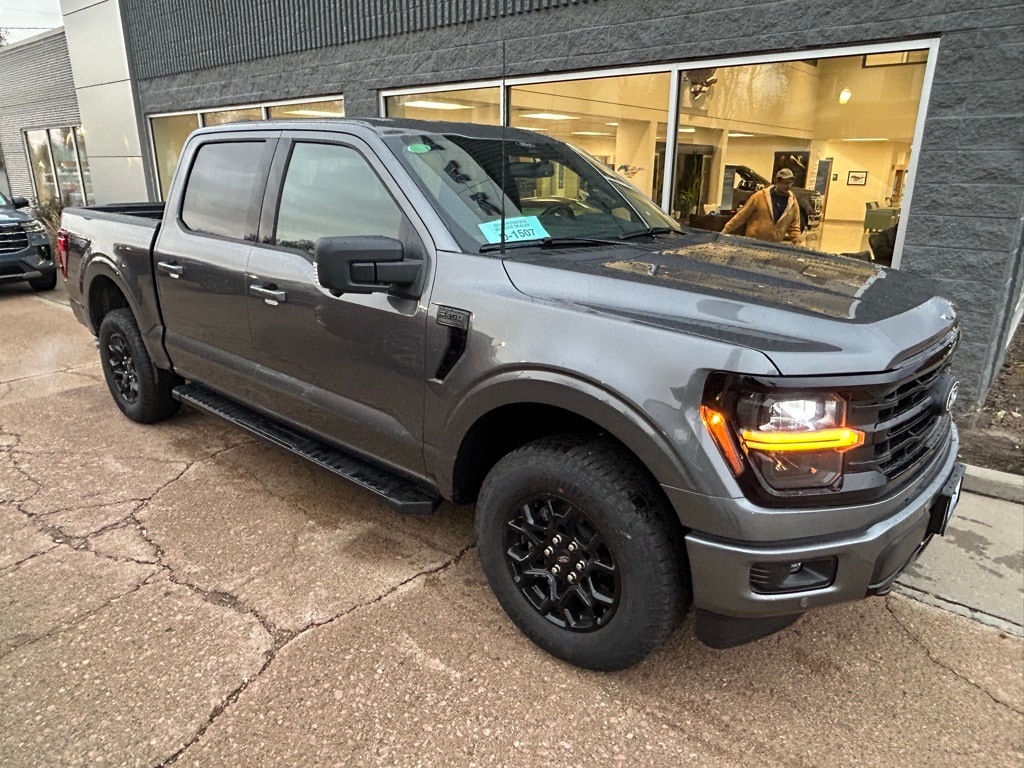 New 2025 Ford F-150 XLT Truck SuperCrew Cab