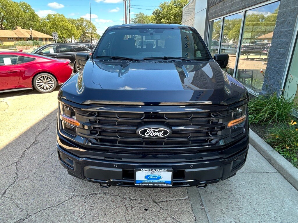 2025 Ford F-150 XLT photo 2