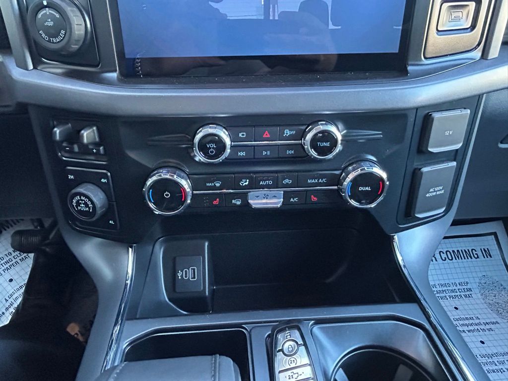 2025 Ford F-150 XLT - Photo 16
