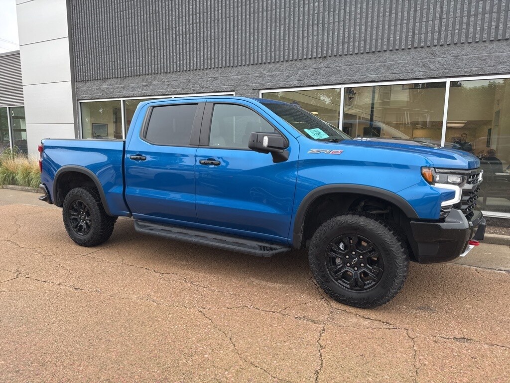 2022 Chevrolet Silverado 1500 ZR2 photo 2