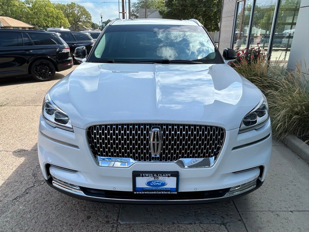 2020 Lincoln Aviator Reserve photo 3