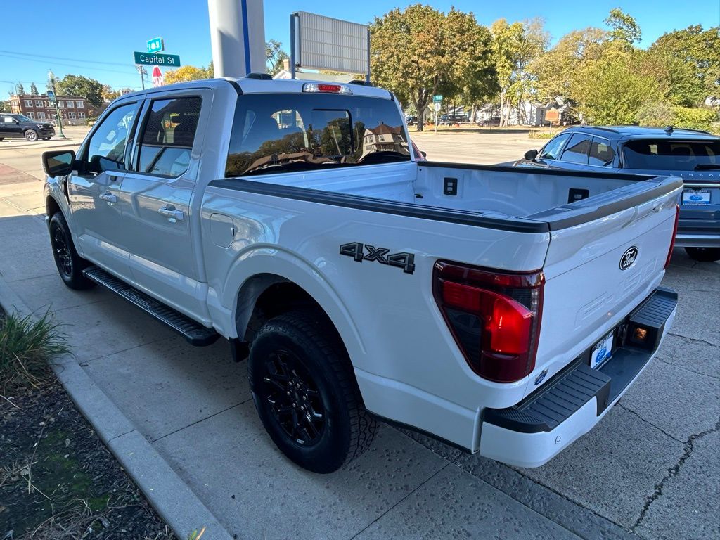 2025 Ford F-150 XLT - Photo 11