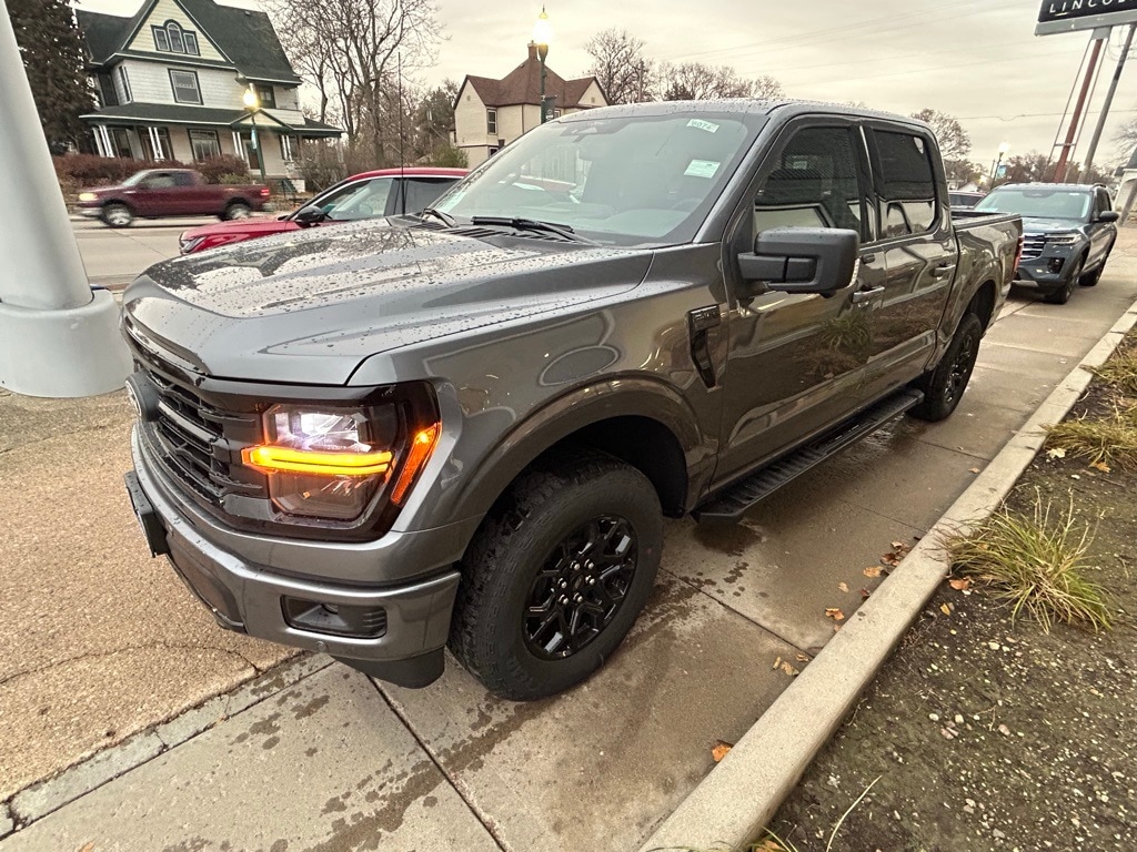 New 2025 Ford F-150 XLT Truck SuperCrew Cab