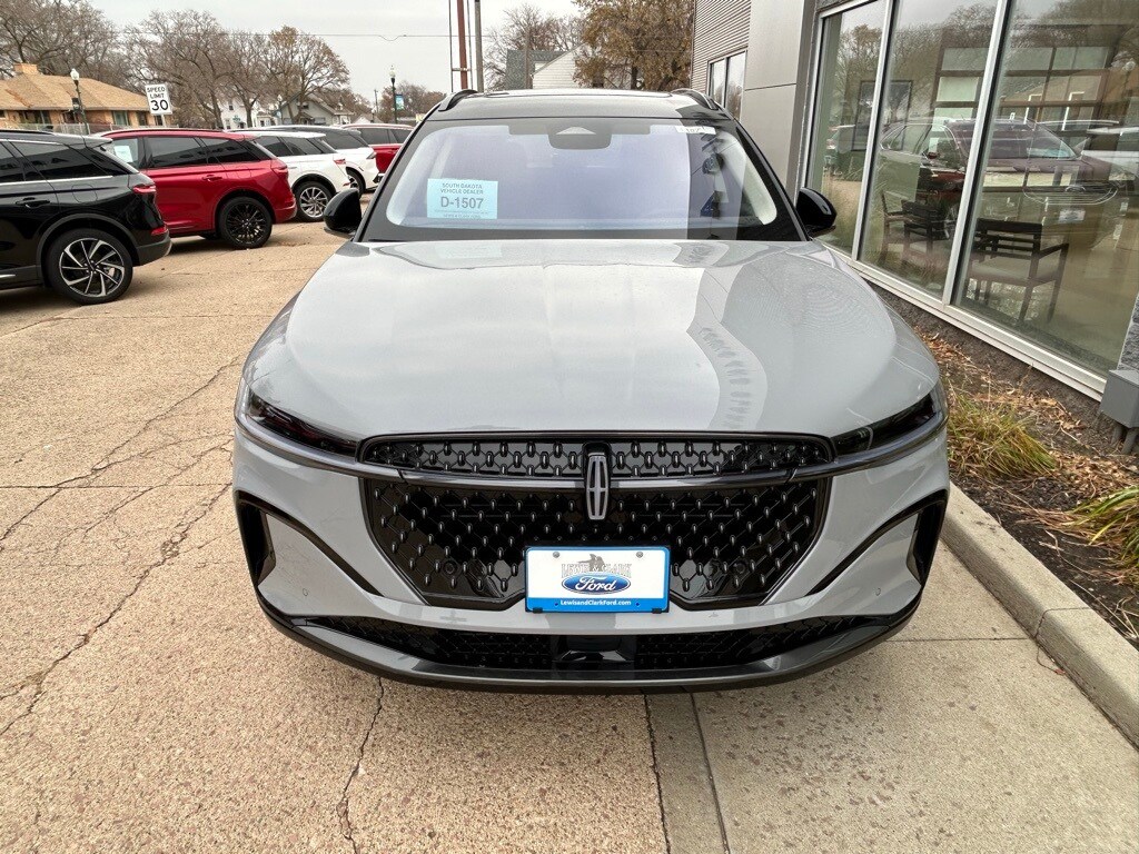 2026 Lincoln Nautilus Reserve photo 3