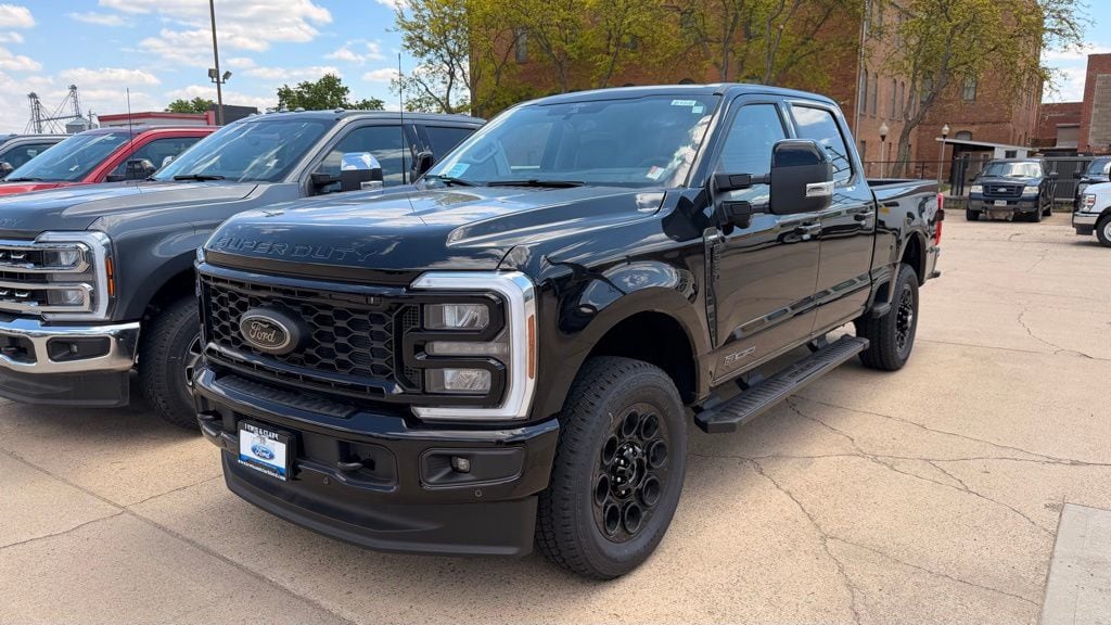 2026 Ford F-350 Lariat 4x4 Crew Cab 6-3/4' Box SRW's photo