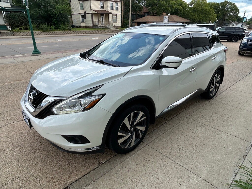 Used 2016 Nissan Murano Platinum with VIN 5N1AZ2MH0GN164539 for sale in Yankton, SD