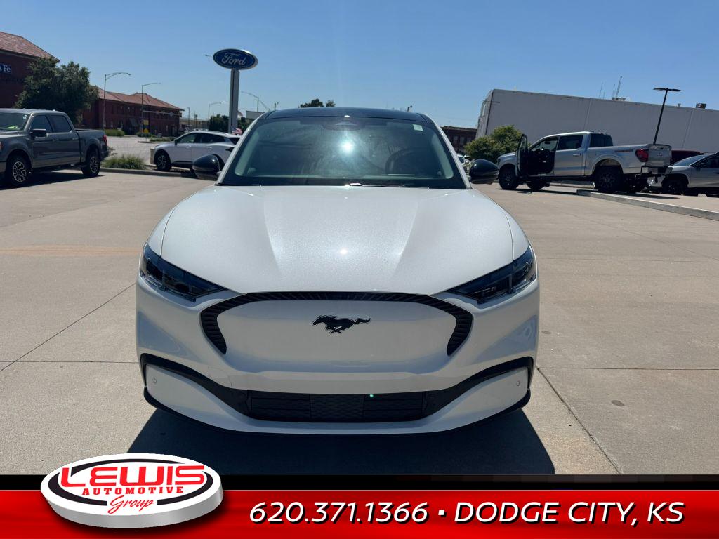 2025 Ford Mustang Mach-E Select photo 3