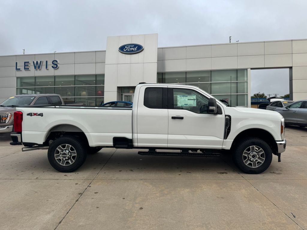 New 2025 Ford F-350 F-350 XLT TRUCK
