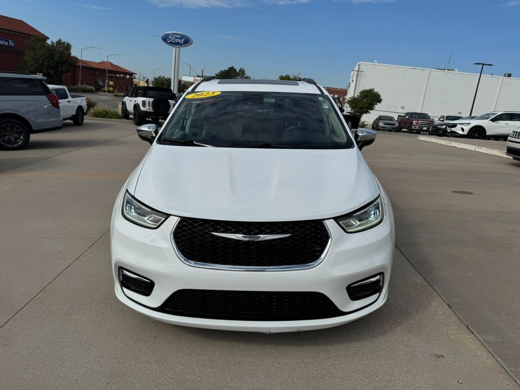 Used 2023 Chrysler Pacifica Limited Passenger Van