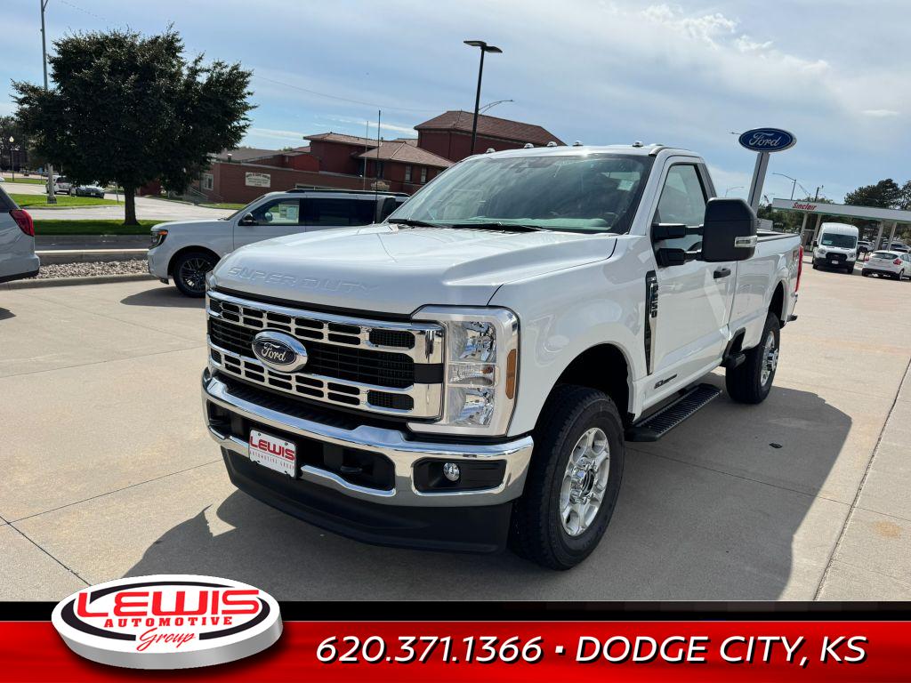 2026 Ford F-250 XLT photo 2