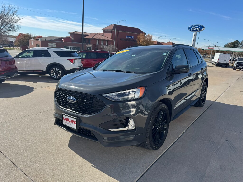 Used 2021 Ford Edge ST-Line Sport Utility