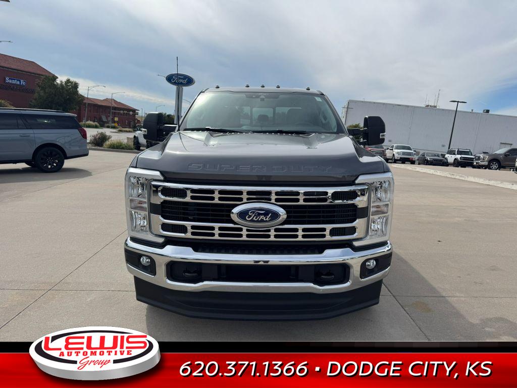 2026 Ford F-350 XL photo 3