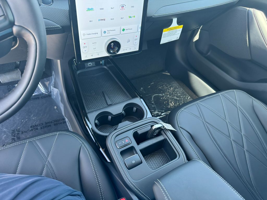 2025 Ford Mustang Mach-E Select - Photo 12