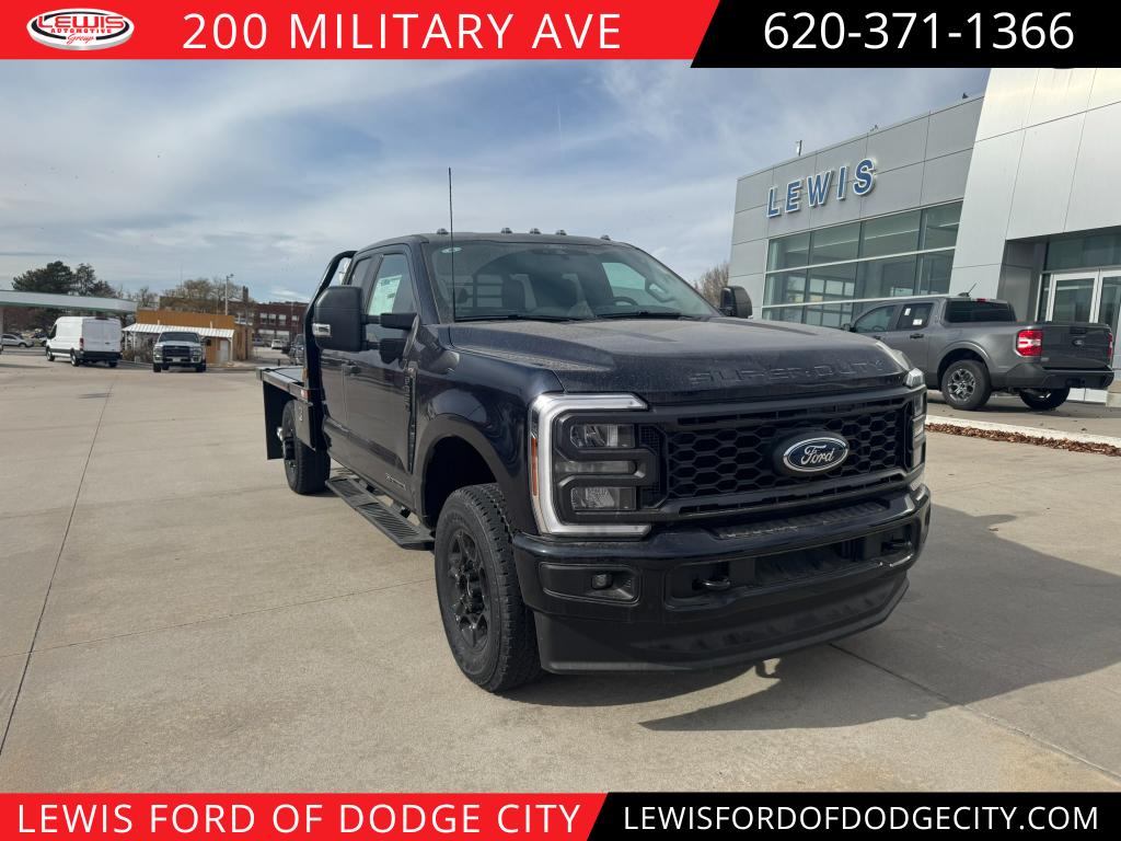 2025 Ford F-350 Super Duty XL's photo