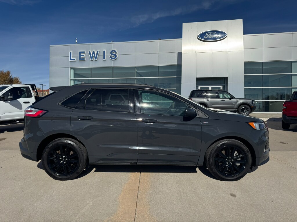 Used 2021 Ford Edge ST-Line Sport Utility