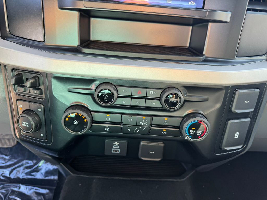 2026 Ford F-350 Super Duty XL - Photo 12