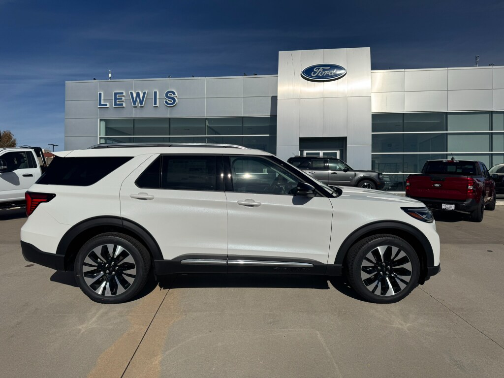 2026 Ford Explorer Platinum photo 3