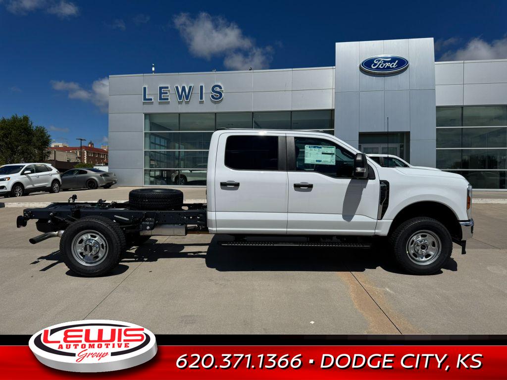 2026 Ford F-350 XL photo 4