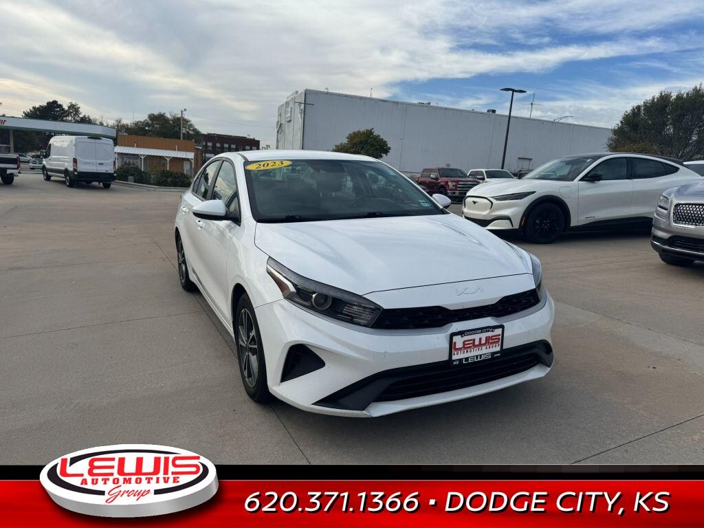 Used 2023 Kia Forte LXS Sedan