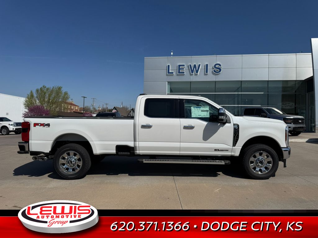 2025 Ford F-350 Lariat photo 4