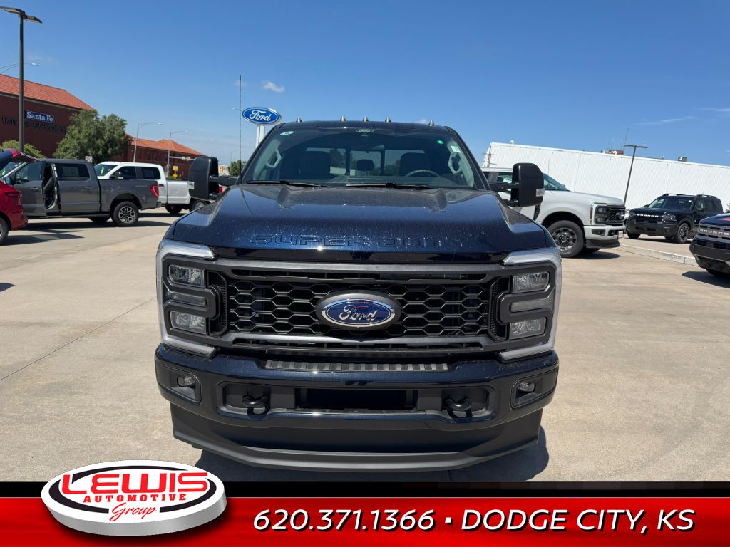 2025 Ford F-350 XL photo 3