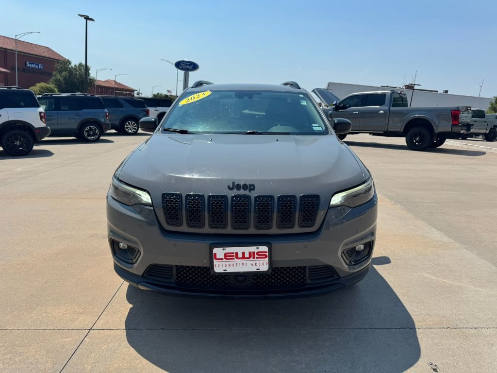 Used 2023 Jeep Cherokee Altitude Lux SUV