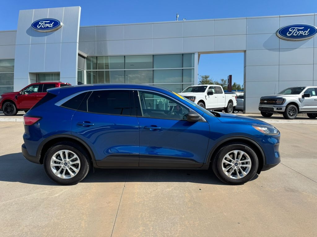 Used 2022 Ford Escape SE FWD SUV