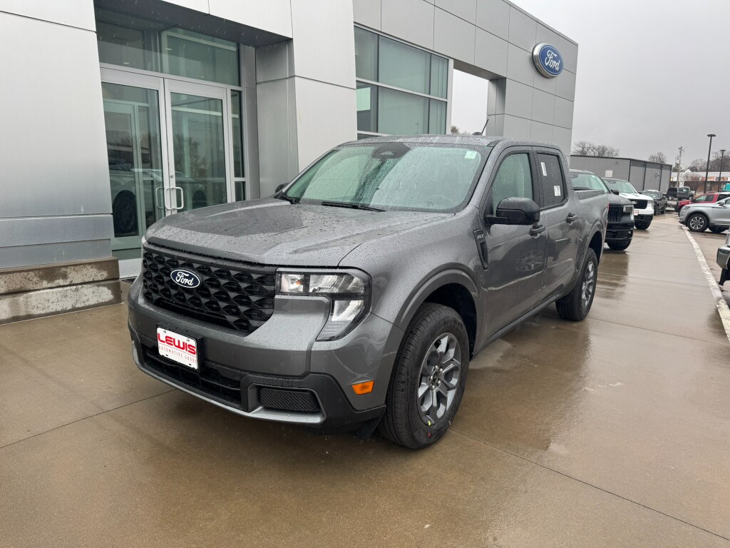 2025 Ford Maverick XLT photo 2