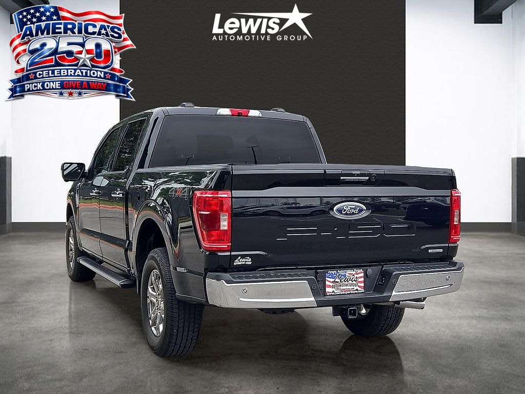 Used 2022 Ford F-150 XLT Truck SuperCrew Cab