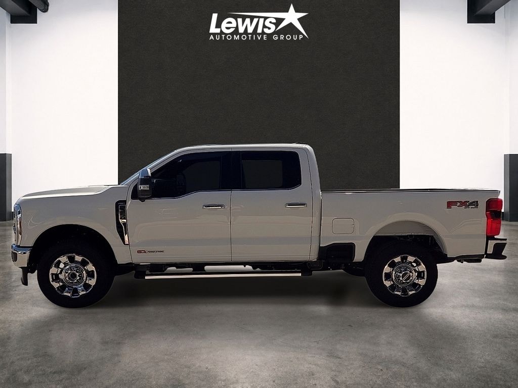 New 2026 Ford F-250SD Lariat Truck Crew Cab