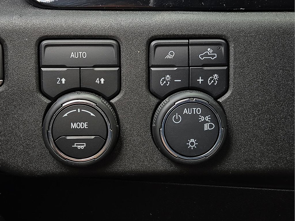 2023 Chevrolet Silverado 1500 LT - Photo 17