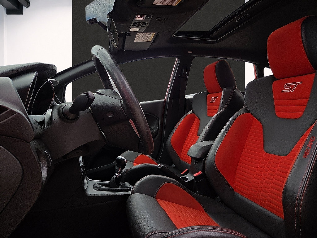2016 Ford Fiesta ST - Photo 12