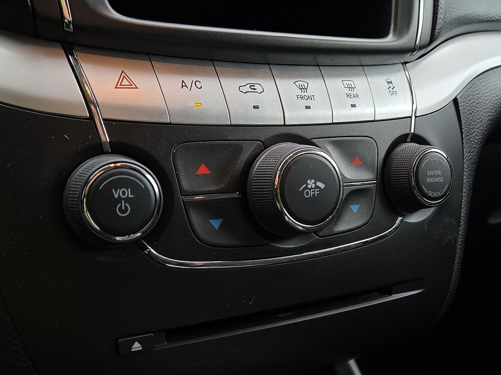 2020 Dodge Journey SE - Photo 15