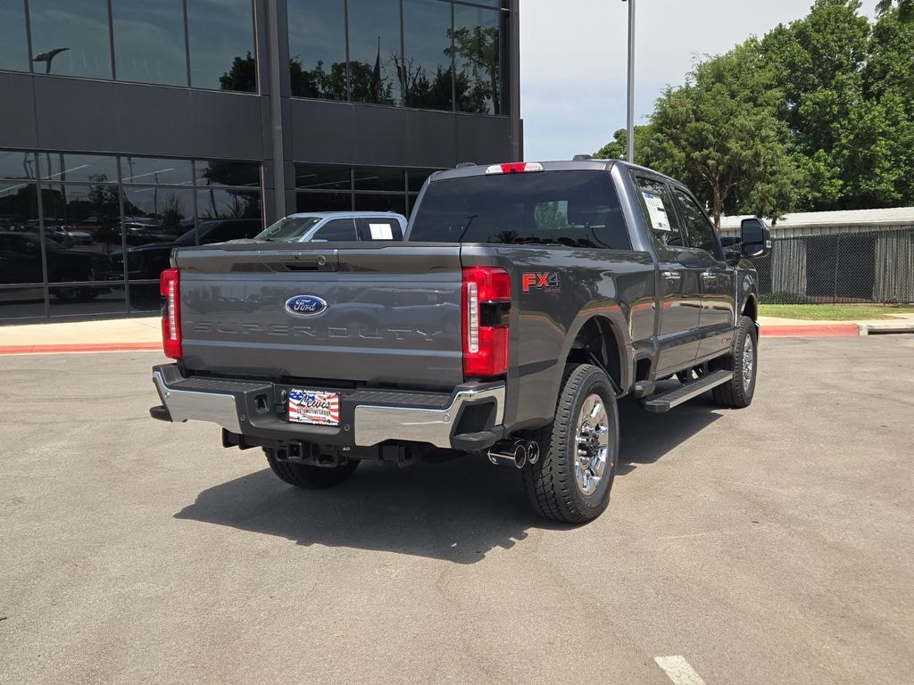 New 2026 Ford F-250SD Lariat Truck Crew Cab