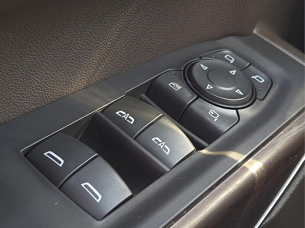 2020 GMC Sierra 1500 SLT - Photo 31