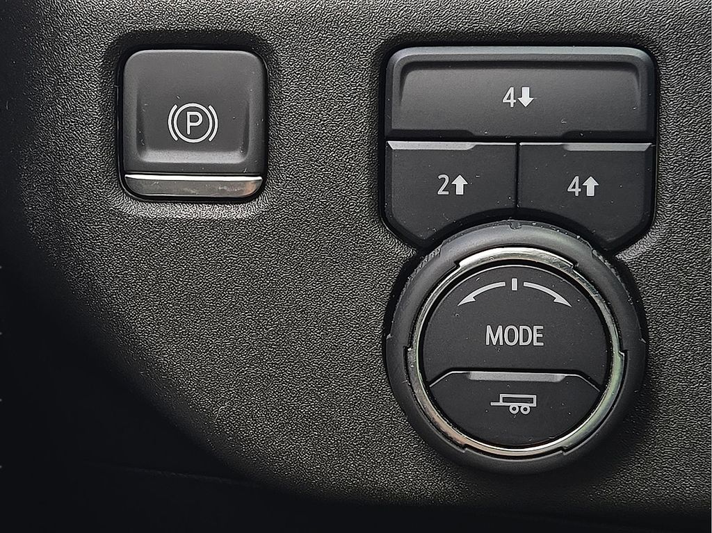 2024 Chevrolet Silverado 3500HD LT - Photo 16