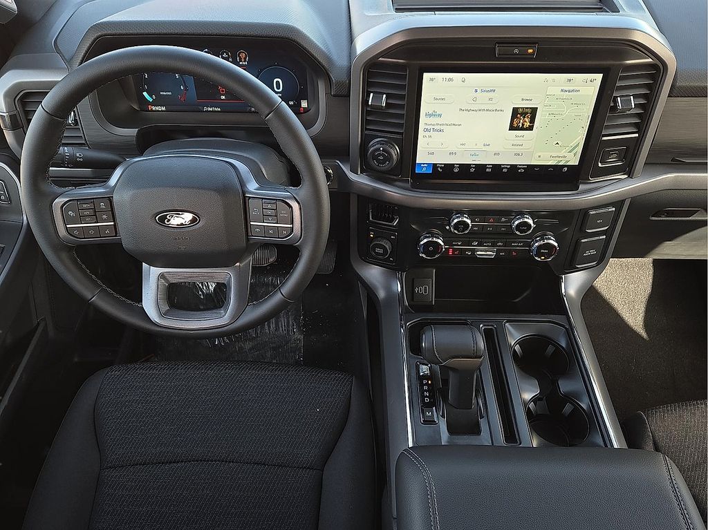 2026 Ford F-150 XLT - Photo 10