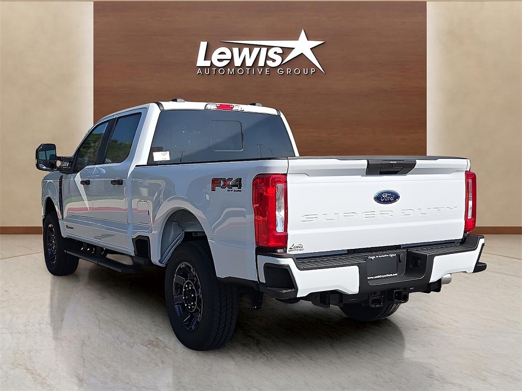 New 2026 Ford F-250SD XL Truck Crew Cab