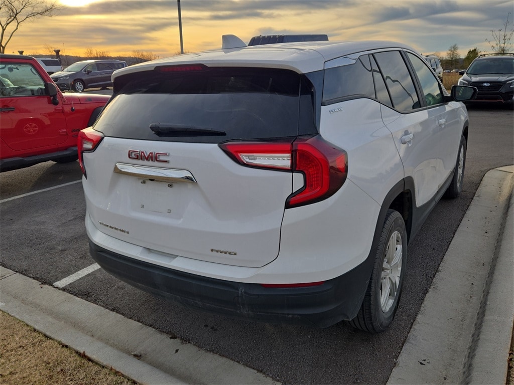 Used 2024 GMC Terrain SLE SUV